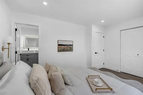 3732 SW 16th Street Fort Lauderdale FL 33312