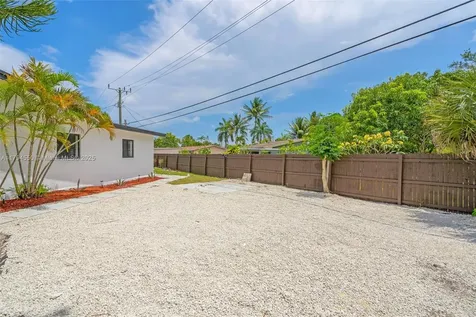 3732 SW 16th Street Fort Lauderdale FL 33312