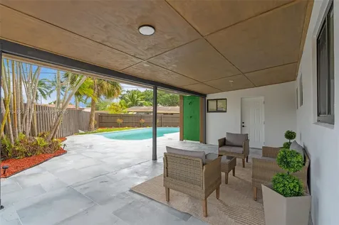 3732 SW 16th Street Fort Lauderdale FL 33312