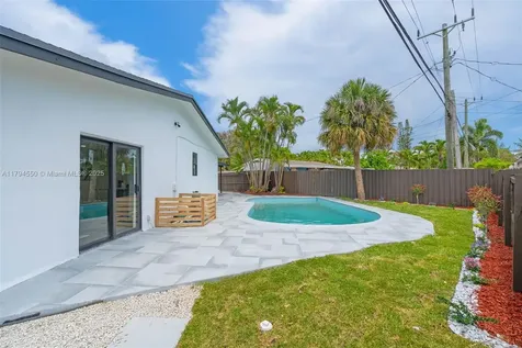 3732 SW 16th Street Fort Lauderdale FL 33312