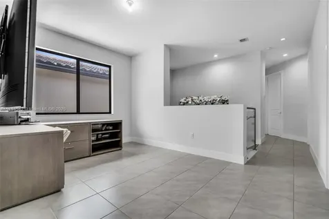 4445 NW 82nd Avenue Doral FL 33166