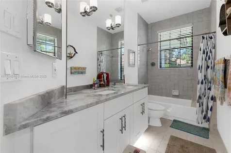1041 NW 93rd Terrace Plantation FL 33322