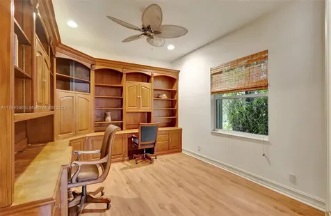 4 Mccairn Court Palm Beach Gardens FL 33418