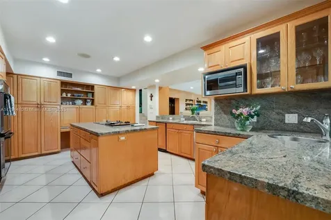 12280 SW 69th Place Pinecrest FL 33156