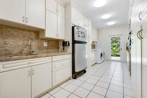 12280 SW 69th Place Pinecrest FL 33156