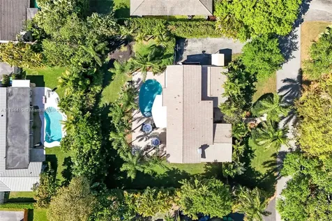 12280 SW 69th Place Pinecrest FL 33156