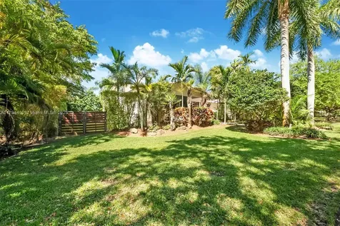 12280 SW 69th Place Pinecrest FL 33156
