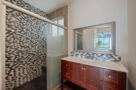 7045 SW 161 Place Miami FL 33193