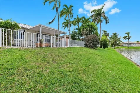 7045 SW 161 Place Miami FL 33193