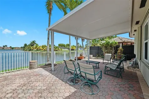 7045 SW 161 Place Miami FL 33193
