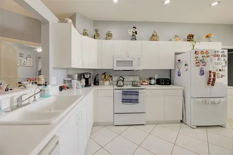 9591 N Crescent View Drive N Boynton Beach FL 33437