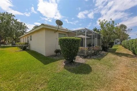 9591 N Crescent View Drive N Boynton Beach FL 33437