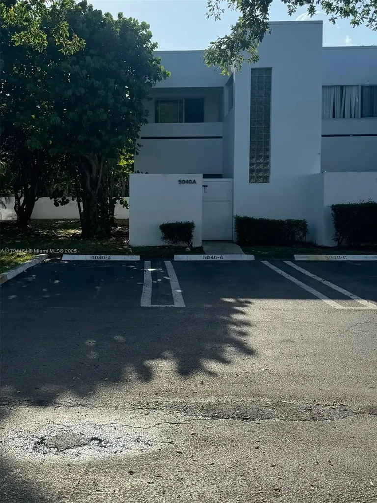 5040 Elmhurst Road West Palm Beach FL 33417