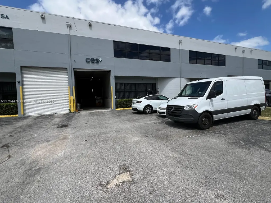 2330 NW 102nd Place Doral FL 33172