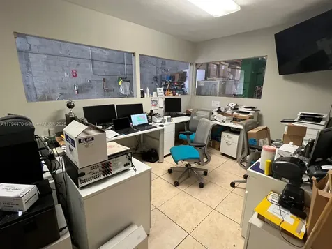 2330 NW 102nd Place Doral FL 33172