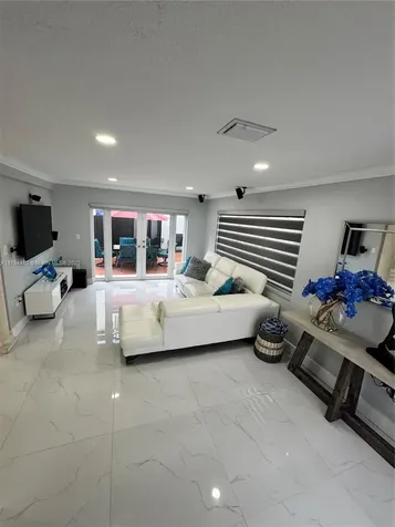 12663 NW 8th Way Miami FL 33182