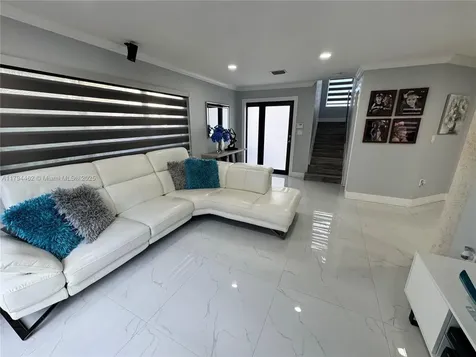 12663 NW 8th Way Miami FL 33182