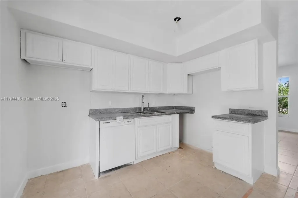 6209 Dawson Street Hollywood FL 33023