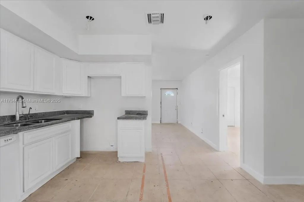 6209 Dawson Street Hollywood FL 33023