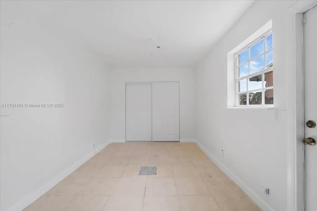 6209 Dawson Street Hollywood FL 33023