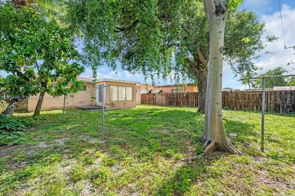 6209 Dawson Street Hollywood FL 33023