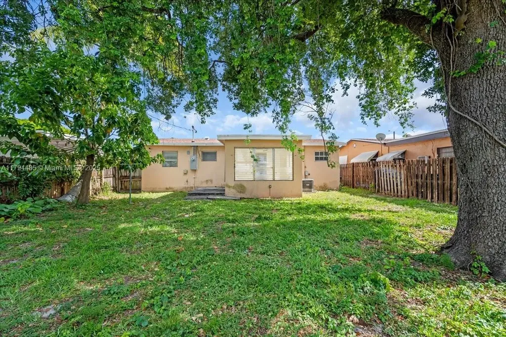 6209 Dawson Street Hollywood FL 33023