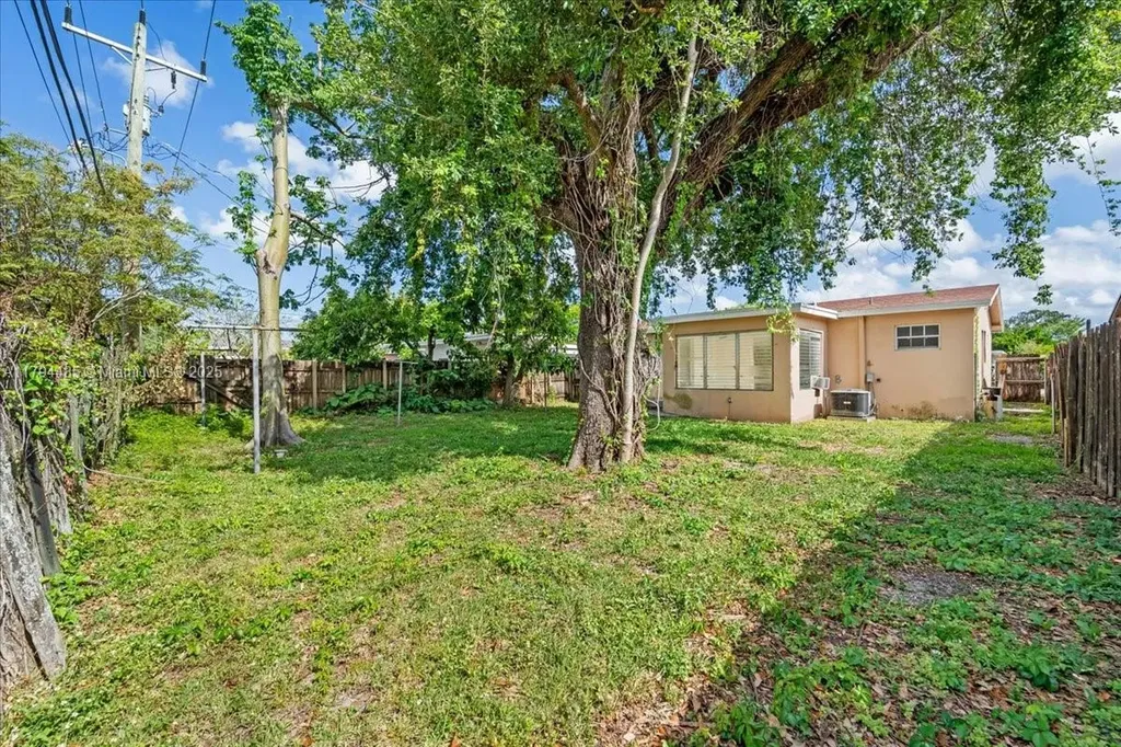 6209 Dawson Street Hollywood FL 33023