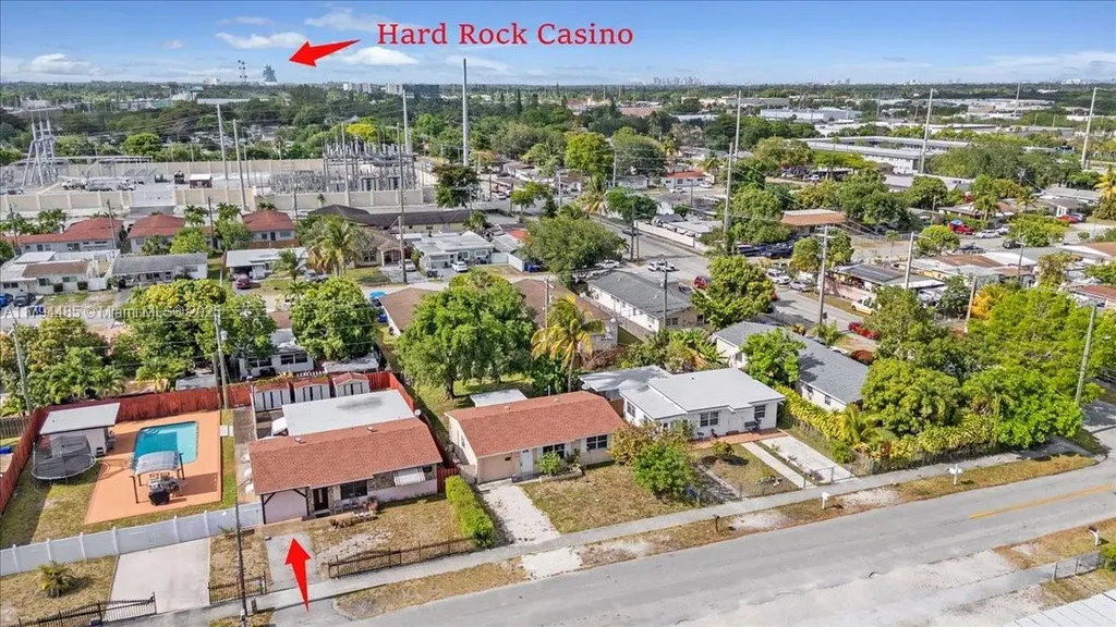 6209 Dawson Street Hollywood FL 33023