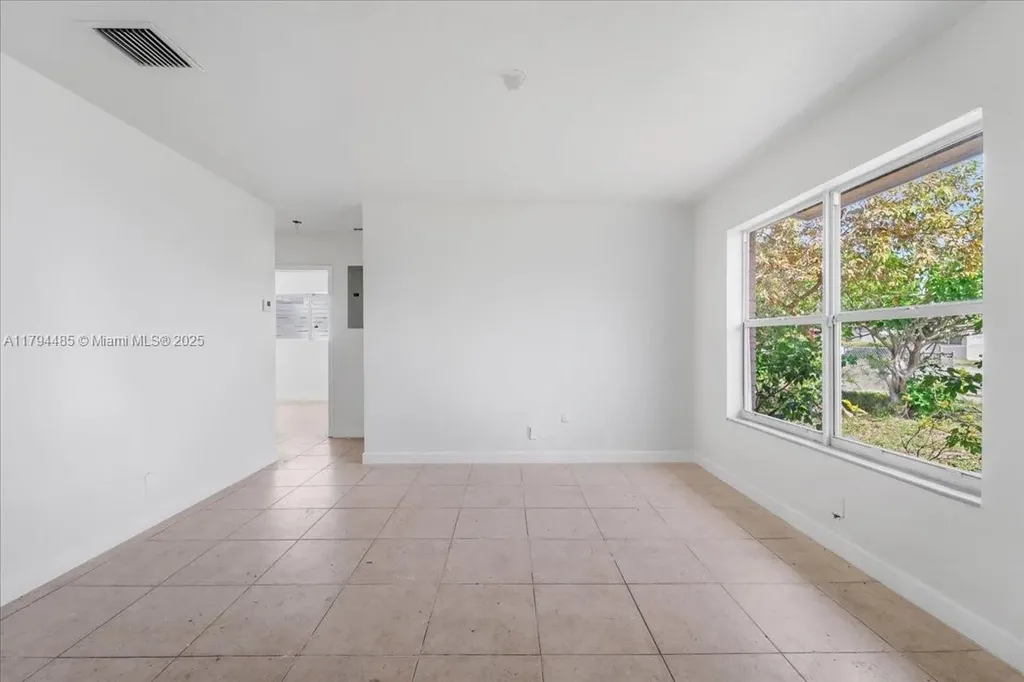 6209 Dawson Street Hollywood FL 33023