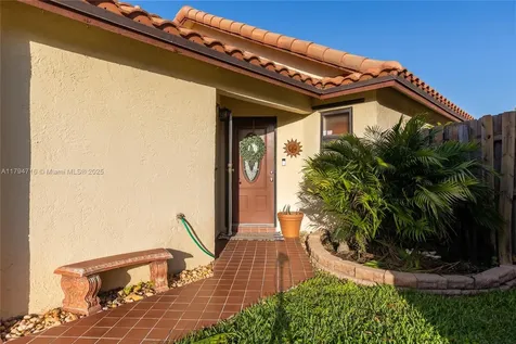 540 SW 113th Terrace Pembroke Pines FL 33025