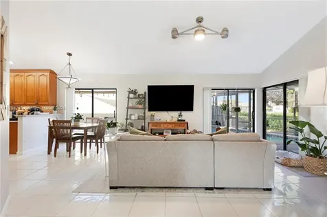 540 SW 113th Terrace Pembroke Pines FL 33025