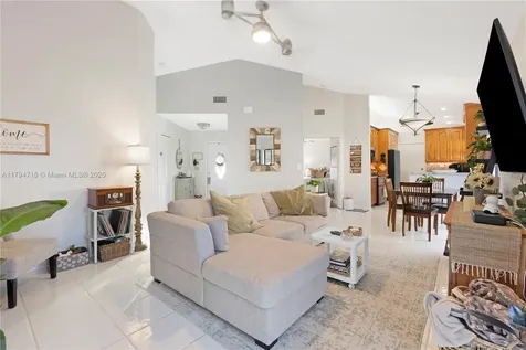 540 SW 113th Terrace Pembroke Pines FL 33025