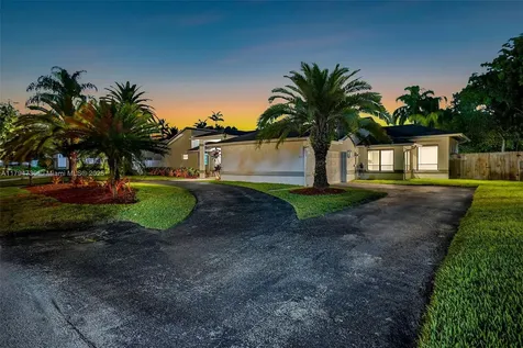 13625 SW 104th Court Miami FL 33176