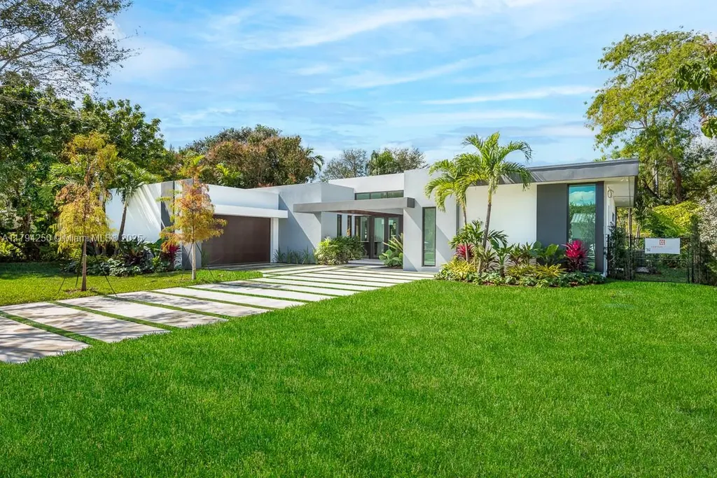 6616 SW 64th Avenue South Miami FL 33143