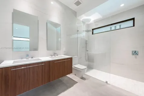 6616 SW 64th Avenue South Miami FL 33143