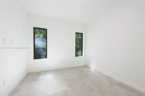 6616 SW 64th Avenue South Miami FL 33143