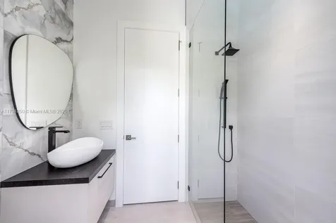 6616 SW 64th Avenue South Miami FL 33143