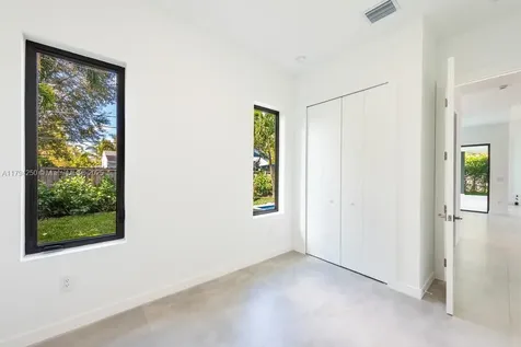6616 SW 64th Avenue South Miami FL 33143