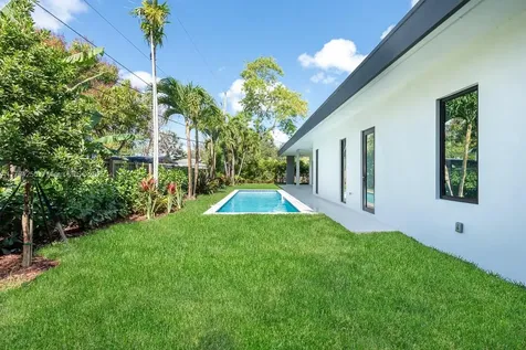 6616 SW 64th Avenue South Miami FL 33143