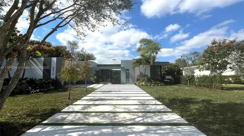 6616 SW 64th Avenue South Miami FL 33143