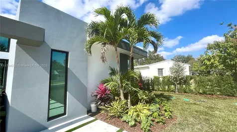 6616 SW 64th Avenue South Miami FL 33143