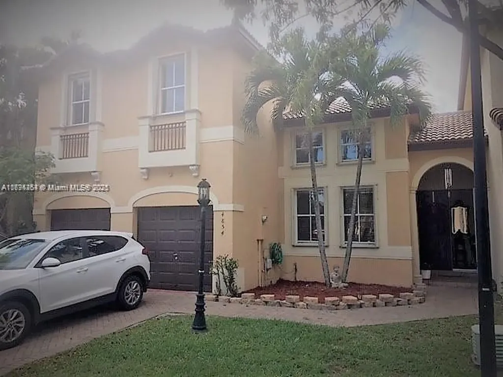 4854 NW 110th Place Doral FL 33178