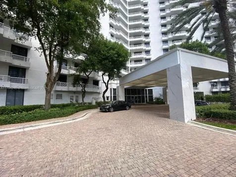 3300 NE 192nd Street Aventura FL 33180