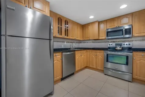 100 Bayview Drive Sunny Isles Beach FL 33160