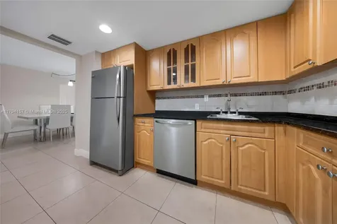 100 Bayview Drive Sunny Isles Beach FL 33160