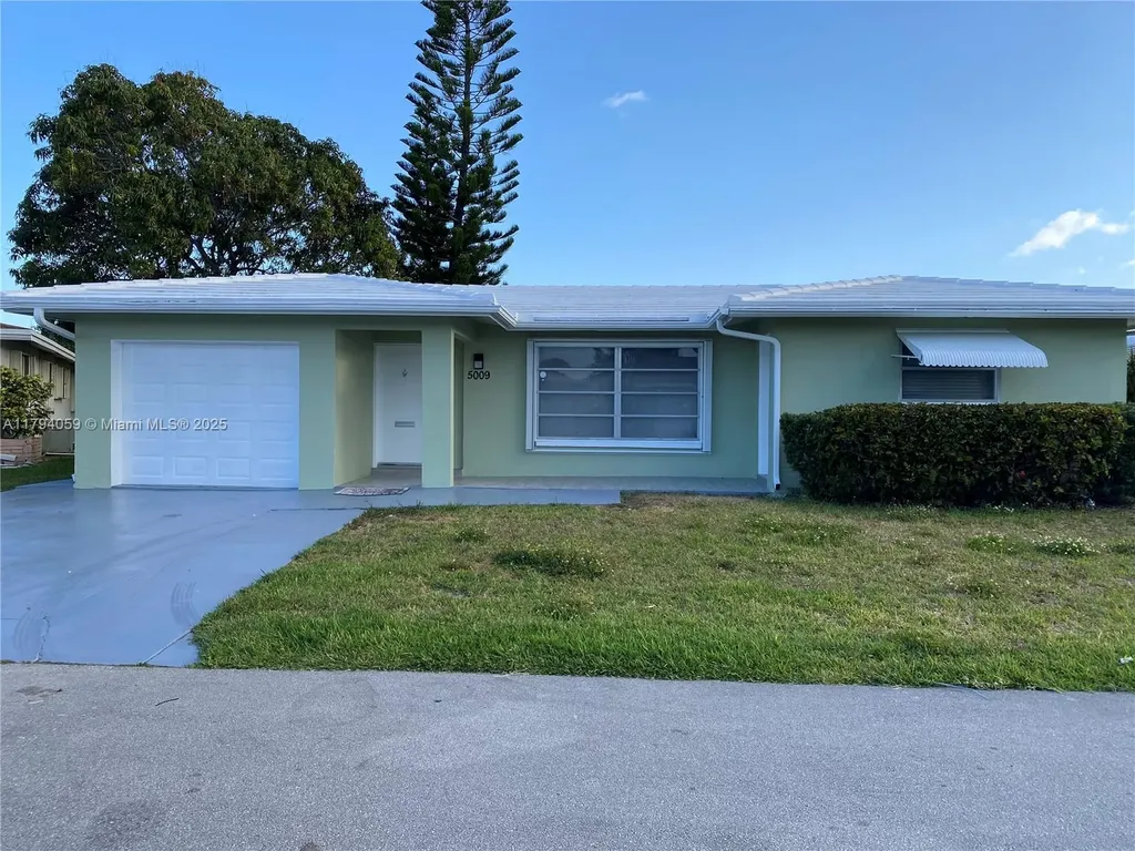 5009 NW 51st Court Tamarac FL 33319