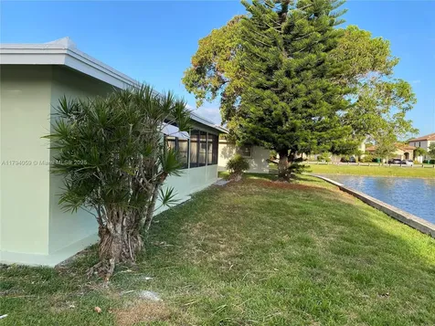 5009 NW 51st Court Tamarac FL 33319
