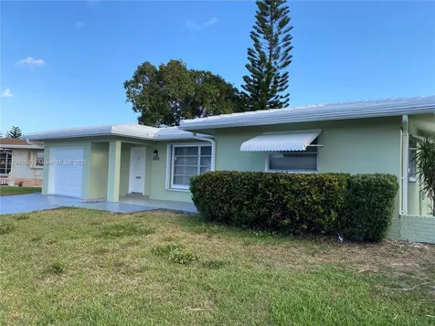 5009 NW 51st Court Tamarac FL 33319