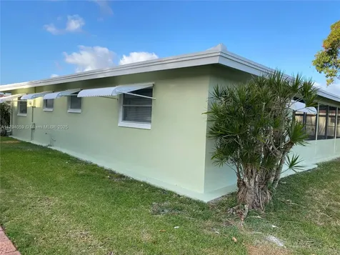 5009 NW 51st Court Tamarac FL 33319