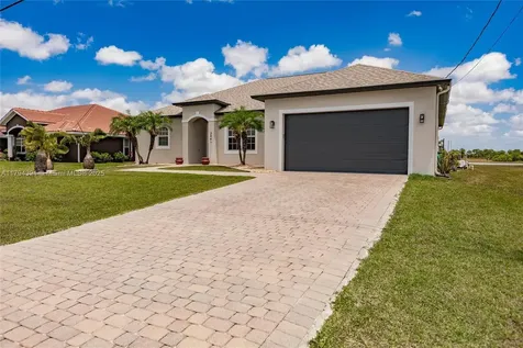 2041 SW Imperial Street Port St. Lucie FL 34987